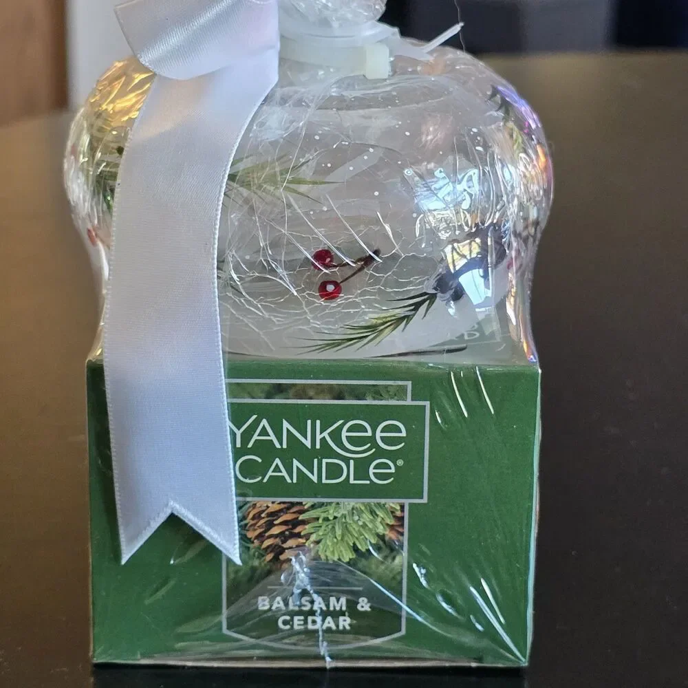 Yankee Candle Balsam & Cedar Scented Mini Tealight Candles 12 Pack Xmas 4-6hr